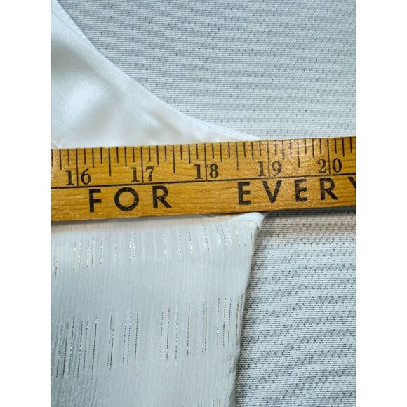 White House Black Market Women's Silk Halter Neck Blouse Size 6 Cream Sleeveless - Picture 10 of 10